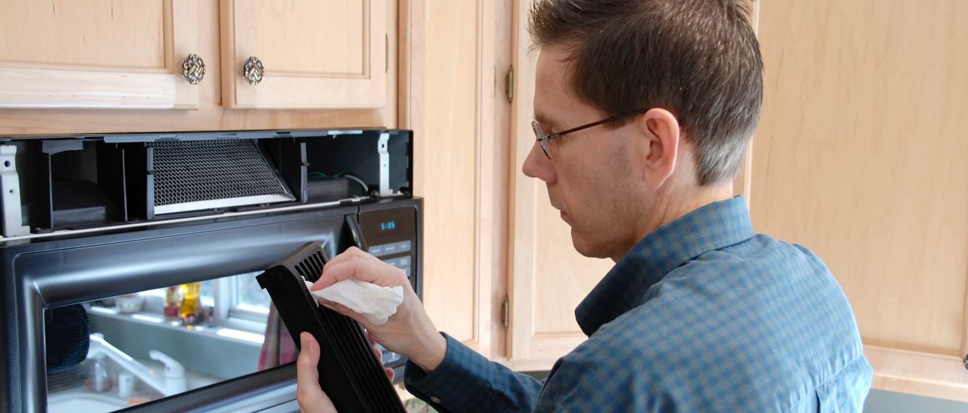 Kitchen fitters KT18